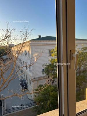 Bakı, köhnə tikili 2 otaqlı, satılır, 55 m²  , Yasamal rayonu