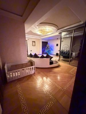 Bakı, yeni tikili 4 otaqlı, satılır, 175 m²  , Nərimanov rayonu, Montin qəs.