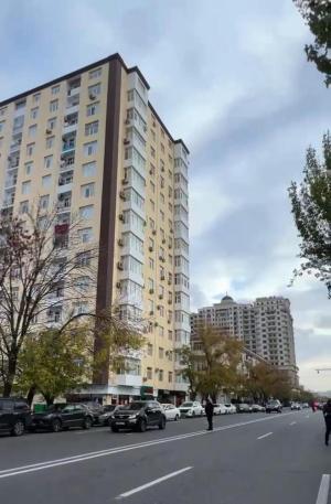Bakı, yeni tikili 4 otaqlı, satılır, 185 m²  , Yasamal rayonu