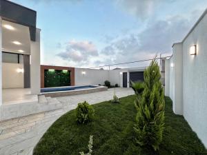 Bakı, bağ/həyət evi 4 otaqlı, satılır, 150 m² , 3.3 sot , Xəzər rayonu, Şüvəlan