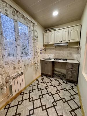Bakı, köhnə tikili 2 otaqlı, satılır, 50 m²  , Yasamal rayonu, Yeni Yasamal qəs.