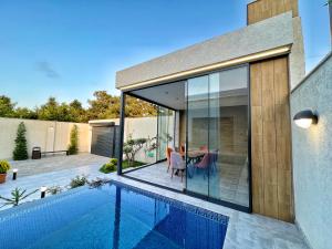 Bakı, həyət evi 4 otaqlı, satılır, 300 m² , 9 sot , Xəzər rayonu, Mərdəkan