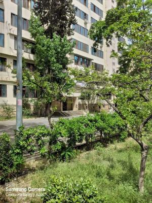 Bakı, köhnə tikili 3 otaqlı, satılır, 68 m²  , Binəqədi rayonu, 8-ci mikrorayon