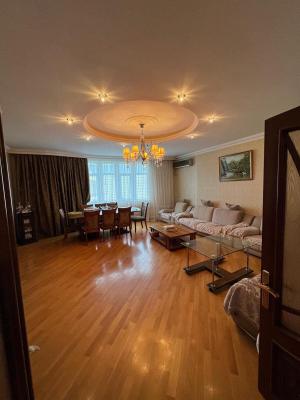 Bakı, yeni tikili 3 otaqlı, satılır, 132 m²  , Yasamal rayonu, Yasamal qəs.