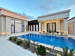 Bakı, həyət evi 5 otaqlı, satılır, 220 m² , 6.5 sot , Xəzər rayonu, Şüvəlan