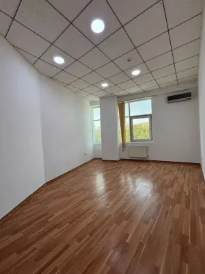 1 otaqlı ofis, kirayə, 25 m², Bakı, Nəsimi rayonu