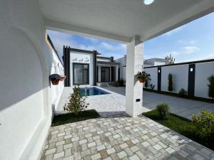 Bakı, həyət evi 4 otaqlı, satılır, 150 m² , 3 sot , Xəzər rayonu, Şüvəlan