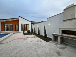 Bakı, həyət evi 4 otaqlı, satılır, 150 m² , 3 sot , Xəzər rayonu, Şüvəlan