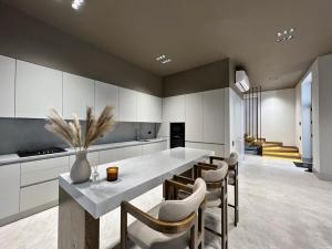 Bakı, həyət evi 4 otaqlı, satılır, 250 m² , 4 sot , Xəzər rayonu, Mərdəkan