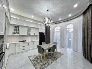 Bakı, həyət evi 5 otaqlı, satılır, 230 m² , 5.5 sot , Xəzər rayonu, Mərdəkan