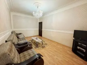 3 комната старое здание, продажа, 110 m², Бакы, Бинәгәди рајону, 8-ҹи микрорајон