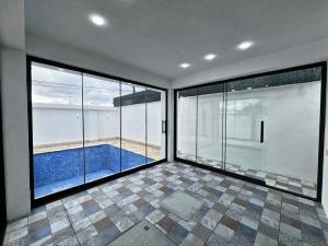 Bakı, həyət evi 4 otaqlı, satılır, 130 m² , 3 sot , Xəzər rayonu, Şüvəlan