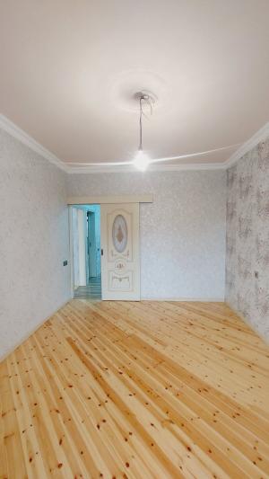 Bakı, köhnə tikili 3 otaqlı, satılır, 80 m²  , Nizami rayonu, 8-ci kilometr