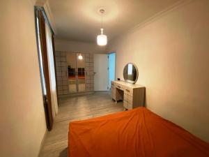 Bakı, köhnə tikili 2 otaqlı, satılır, 44 m²  , Nizami rayonu, 8-ci kilometr