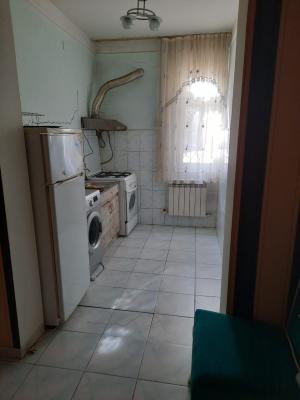 Bakı, köhnə tikili 2 otaqlı, kirayə, 70 m²  , Nəsimi rayonu, 4-cü mikrorayon