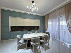 Bakı, həyət evi 4 otaqlı, satılır, 220 m² , 6 sot , Xəzər rayonu, Mərdəkan