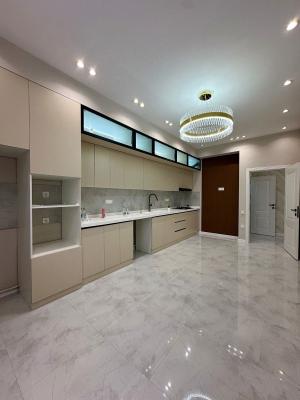 Bakı, yeni tikili 3 otaqlı, satılır, 136 m²  , Xətai rayonu, Ağ şəhər