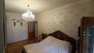 Bakı, köhnə tikili 5 otaqlı, satılır, 120 m²  , Binəqədi rayonu, 8-ci mikrorayon