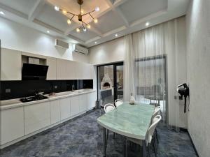 Bakı, həyət evi 4 otaqlı, satılır, 190 m² , 6.3 sot , Xəzər rayonu, Mərdəkan