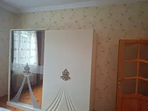 5 otaqlı bağ/həyət evi, kirayə, 180 m², 4 sot, Bakı, Binəqədi rayonu, Binəqədi qəs.