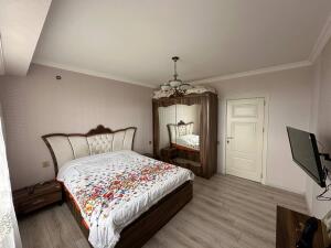 Bakı, köhnə tikili 4 otaqlı, satılır, 110 m²  , Nizami rayonu, 8-ci kilometr