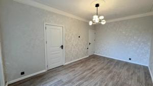 Bakı, köhnə tikili 2 otaqlı, satılır, 40 m²  , Binəqədi rayonu, 7-ci mikrorayon