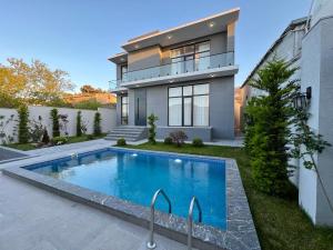 Bakı, həyət evi 5 otaqlı, satılır, 280 m² , 4.5 sot , Xəzər rayonu, Mərdəkan