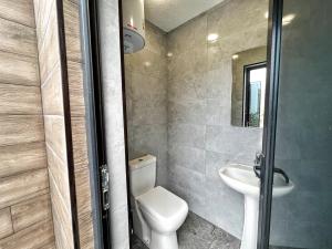 Bakı, həyət evi 4 otaqlı, satılır, 250 m² , 4 sot , Xəzər rayonu, Şüvəlan