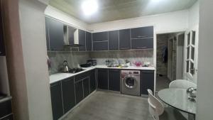 Bakı, köhnə tikili 3 otaqlı, satılır, 74 m²  , Binəqədi rayonu, 9-cu mikrorayon