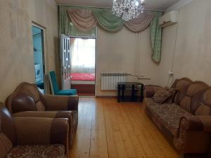 Bakı, köhnə tikili 2 otaqlı, kirayə, 70 m²  , Nəsimi rayonu, 4-cü mikrorayon