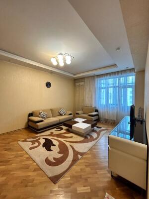 Bakı, yeni tikili 2 otaqlı, kirayə, 110 m²  , Yasamal rayonu