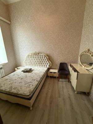 Bakı, köhnə tikili 3 otaqlı, kirayə, 83 m²  , Səbail rayonu