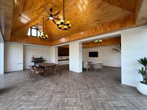Bakı, həyət evi 7 otaqlı, satılır, 600 m² , 12 sot , Xəzər rayonu, Şüvəlan