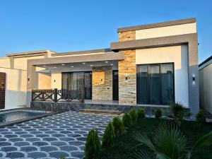 Bakı, həyət evi 4 otaqlı, satılır, 160 m² , 4 sot , Xəzər rayonu, Şüvəlan