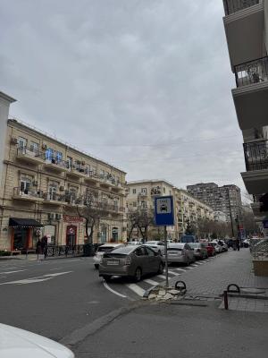 Bakı, yeni tikili 4 otaqlı, satılır, 210 m²  , Nəsimi rayonu