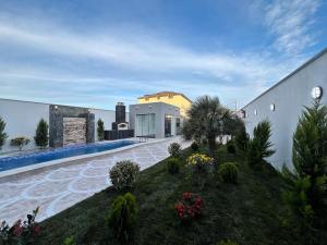 Bakı, həyət evi 4 otaqlı, satılır, 170 m² , 4 sot , Xəzər rayonu, Şüvəlan