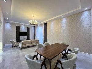 Bakı, həyət evi 4 otaqlı, satılır, 270 m² , 3 sot , Xəzər rayonu, Şüvəlan