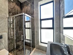 Bakı, həyət evi 5 otaqlı, satılır, 260 m² , 6 sot , Xəzər rayonu, Mərdəkan