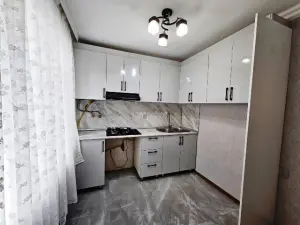 3 комната старое здание, продажа, 75 m², Бакы, Низами рајону, 8-ҹи километр