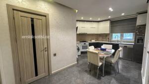 Bakı, köhnə tikili 3 otaqlı, satılır, 93 m²  , Səbail rayonu, Bayıl qəs.