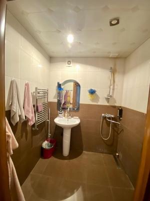 Bakı, köhnə tikili 4 otaqlı, satılır, 100 m²  , Səbail rayonu, Badamdar qəs.
