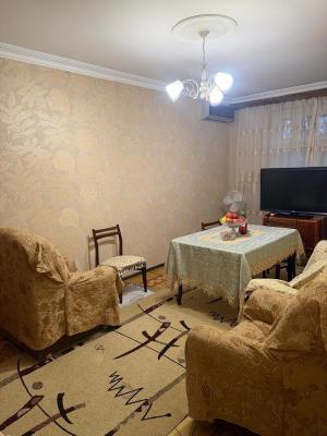 Bakı, köhnə tikili 4 otaqlı, satılır, 85 m²  , Binəqədi rayonu, 9-cu mikrorayon