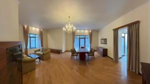 Bakı, ofis 7 otaqlı, kirayə, 380 m²  , Yasamal rayonu, Yasamal qəs.