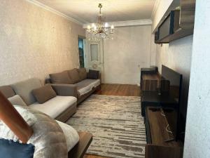 Bakı, köhnə tikili 3 otaqlı, satılır, 80 m²  , Nizami rayonu, 8-ci kilometr