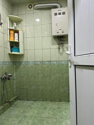 Bakı, köhnə tikili 2 otaqlı, satılır, 55 m²  , Nəsimi rayonu, 5-ci mikrorayon