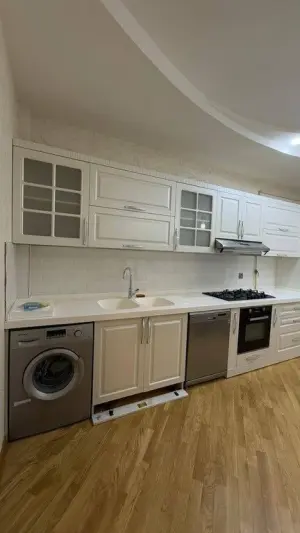 3 комната старое здание, арендовать, 150 m², Бакы, Нәсими рајону