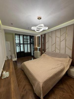 Bakı, köhnə tikili 2 otaqlı, satılır, 88 m²  , Nərimanov rayonu