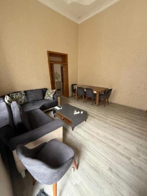 Bakı, köhnə tikili 3 otaqlı, kirayə, 83 m²  , Səbail rayonu