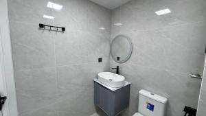 Bakı, köhnə tikili 2 otaqlı, satılır, 40 m²  , Binəqədi rayonu, 7-ci mikrorayon