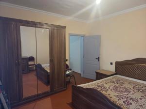 Bakı, həyət evi 2 otaqlı, kirayə, 60 m² , 1 sot , Nəsimi rayonu, 3-cü mikrorayon